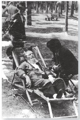 Rabbi Avraham Grodzinski in a Health Resort during the Time of the Intermediate Days